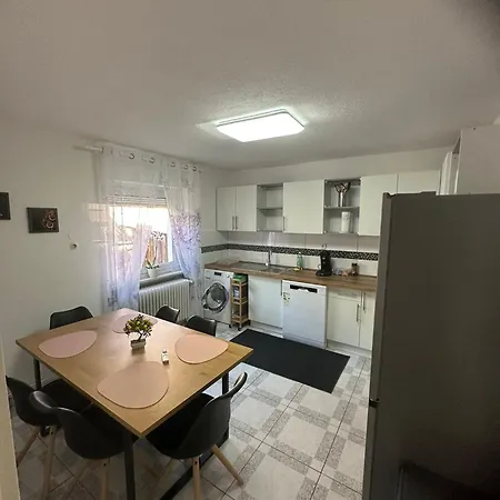 Schwarzwaelder Tulpe Daire Gernsbach